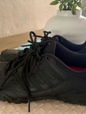 Skechers Women’s Leather All-Black Lace-Up Work Shoes